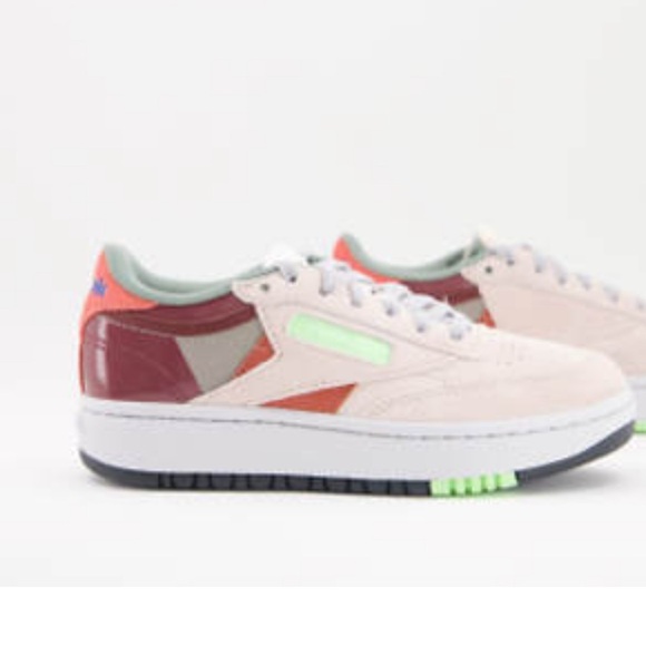 Womens Reeboks - Picture 4 of 5